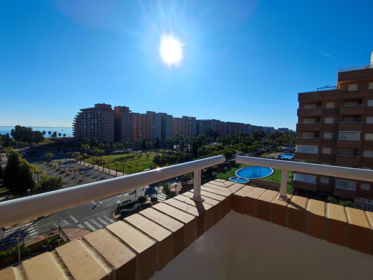 Vistas Al Mar En Magic World, *